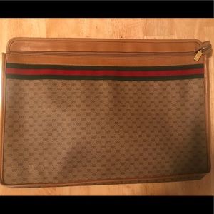 Authentic vintage Gucci clutch portfolio